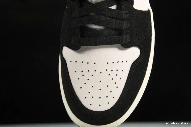 Rep Jordan Island CQ9828-131 Low Air 1 Green 0731